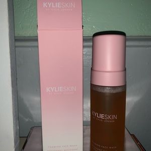 Kylie Skin Foaming Face Wash
